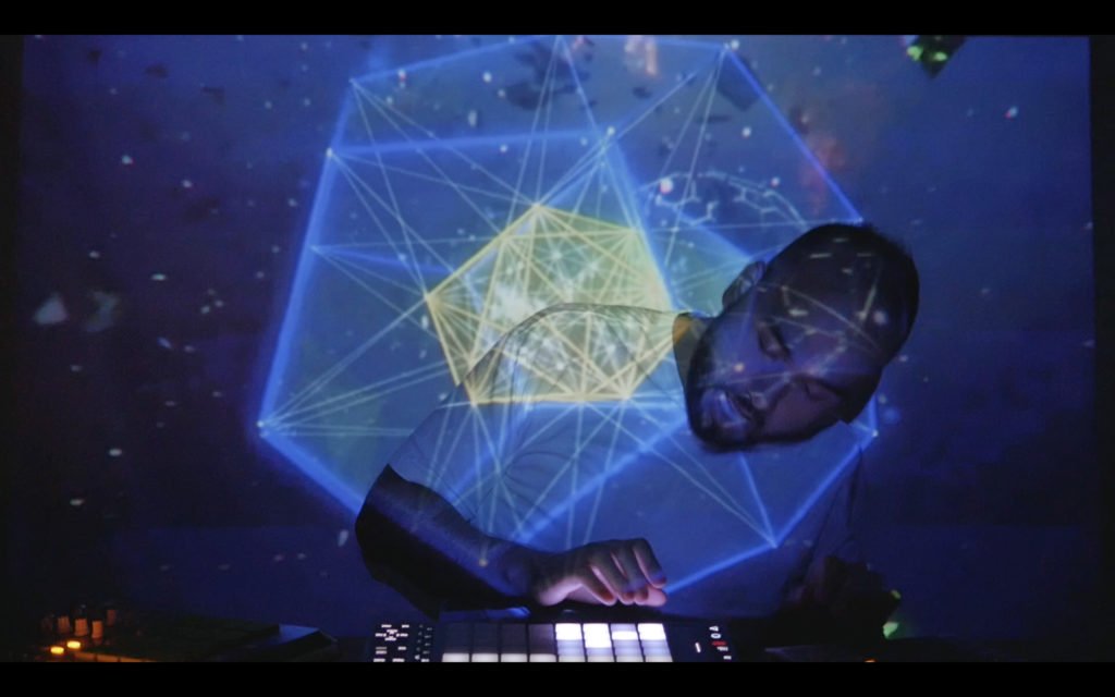 DiViNCi of Chakra Khan